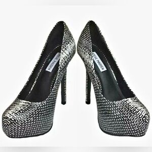Steve Madden Monochrome Platform Heels